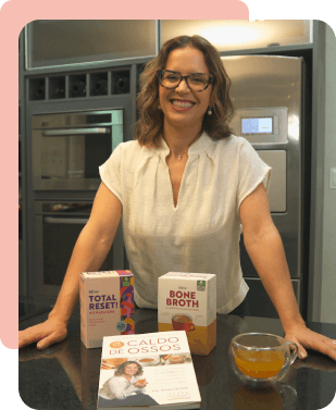 Dra. Bianca Bonete com os seus produtos desenvovidos